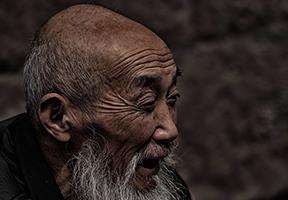 咔擦一记